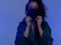 I am Billie!
As sweet as spicy, as sensitive as heartless, as cold as volcanic.
I like to chat, simply... But also more passionately...
If what you see publicly piques your curiosity (and more than that), if you always want more (I understand you), then don