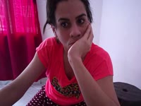 If you decide to come see me you will find much more than a photo: you will find conversation, connection, fun and a unique experience. I enjoy playing with looks, words and imagination, always adapting to what you are looking for. Each visit is different, because each person is different.