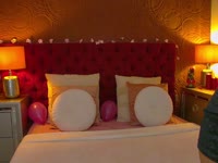 Im sweet and innocent but i can be NAUGHTY and DEVILISH too. My age its not relevent because i have A LOT of experience! you can found out of me if you really want it!