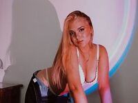 cam girl playing with vibrator AbbySomer