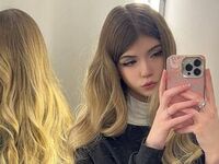 naked webcamgirl video AriJane