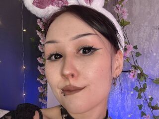 camwhore masturbating DeeKlingensmith