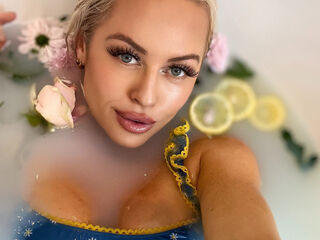 bedroom live cam IsabellaSaturn