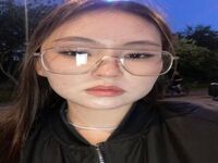 beautiful girl cam LauriMoradel