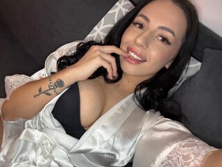 naked girl with webcam masturbating with vibrator LilaWest