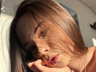naughty cam girl fingering pussy XeniaAlameida