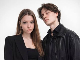 hot livecam couple video LeoAndMira