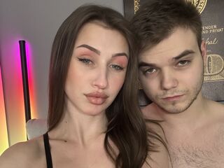 adult cam show VikkiGeorge