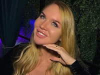 fingering webcam girl AlesiaStrict