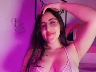 hot cam show AmyVele