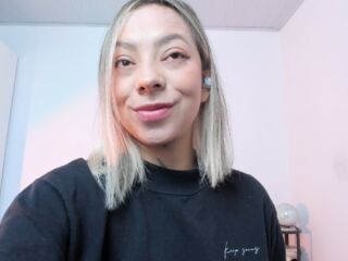 cam girl masturbating with sextoy ArishaTorres
