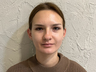 topless cam girl BritneySwiss