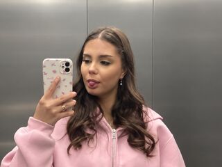 cam girl playing with vibrator CarlTomkus