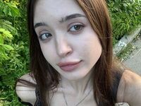 beautiful girlcam ChandraHankin