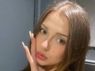 live webcam performer CherlynRosario