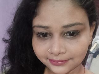 fingering cam slut CurvySoniya
