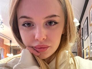 cam girl fingering pussy DevonaBradner
