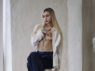 naughty cam bitch EllieXeno