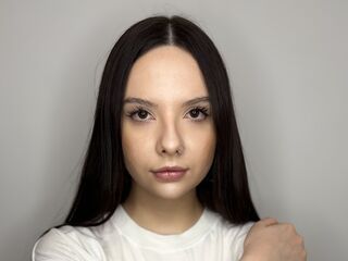 camslut fingering pussy EmikoTriana