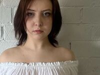 topless webcamgirl HollisBalzarine