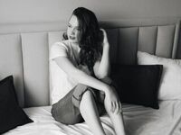 camwhore masturbating with vibrator ImaStepney