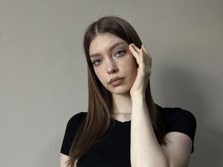 live striptease JennetteLefter