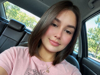 camwhore shaving pussy JessieLuna