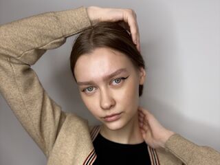 cybersex chatroom JonnieHillen