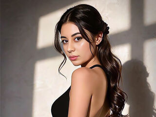 beautiful camgirl KiaraPopers