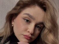 live webcam performer KileyRipple