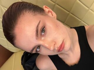 naked girl with live cam fingering KlaraGogins