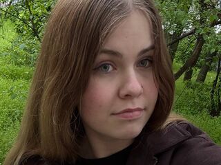 camwhore spreading pussy LarondaManatt