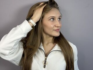 beautiful cam girl LatrinaBrounson