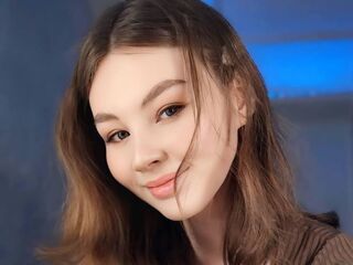 nude cam picture LuanneGfroerer