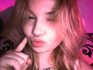 camwhore masturbating LucileSharples