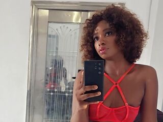 hot cam girl masturbating with sextoy LuluWilde