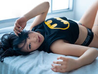 naughty camgirl masturbating with vibrator LunaSilvestre