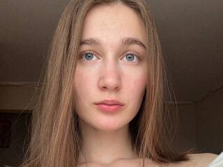 naked camgirl picture MarcelineLeja