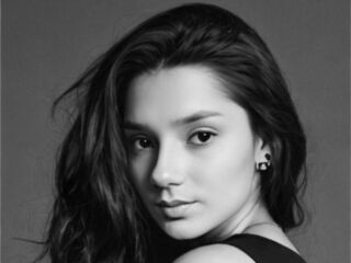 girl showing pussy MaybelleMenjes