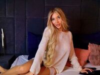 hot cam girl spreading pussy MelaniaLysia