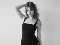 naked cam girl masturbating with dildo MonaVenable