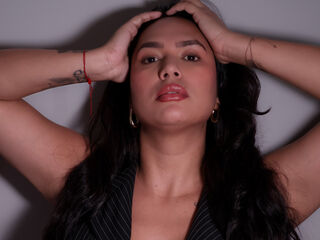 naked camgirl masturbating MoonIvanna