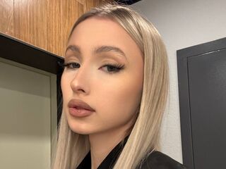 naked webcam girl photo MyongDegado