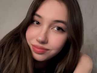 camgirl playing with dildo NaomiWinslet
