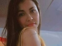 cam girl playing with vibrator PauWarren