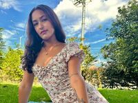 masturbating camgirl SaraZuleta