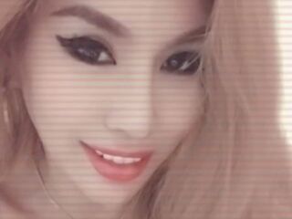 girl cam SavannahAnderson