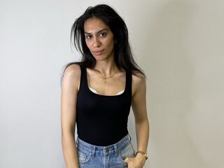 nude webcamgirl picture ShaniZwick