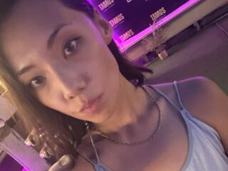 camslut topless TiffanyBoster