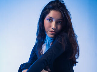 topless cam girl TrinityNova